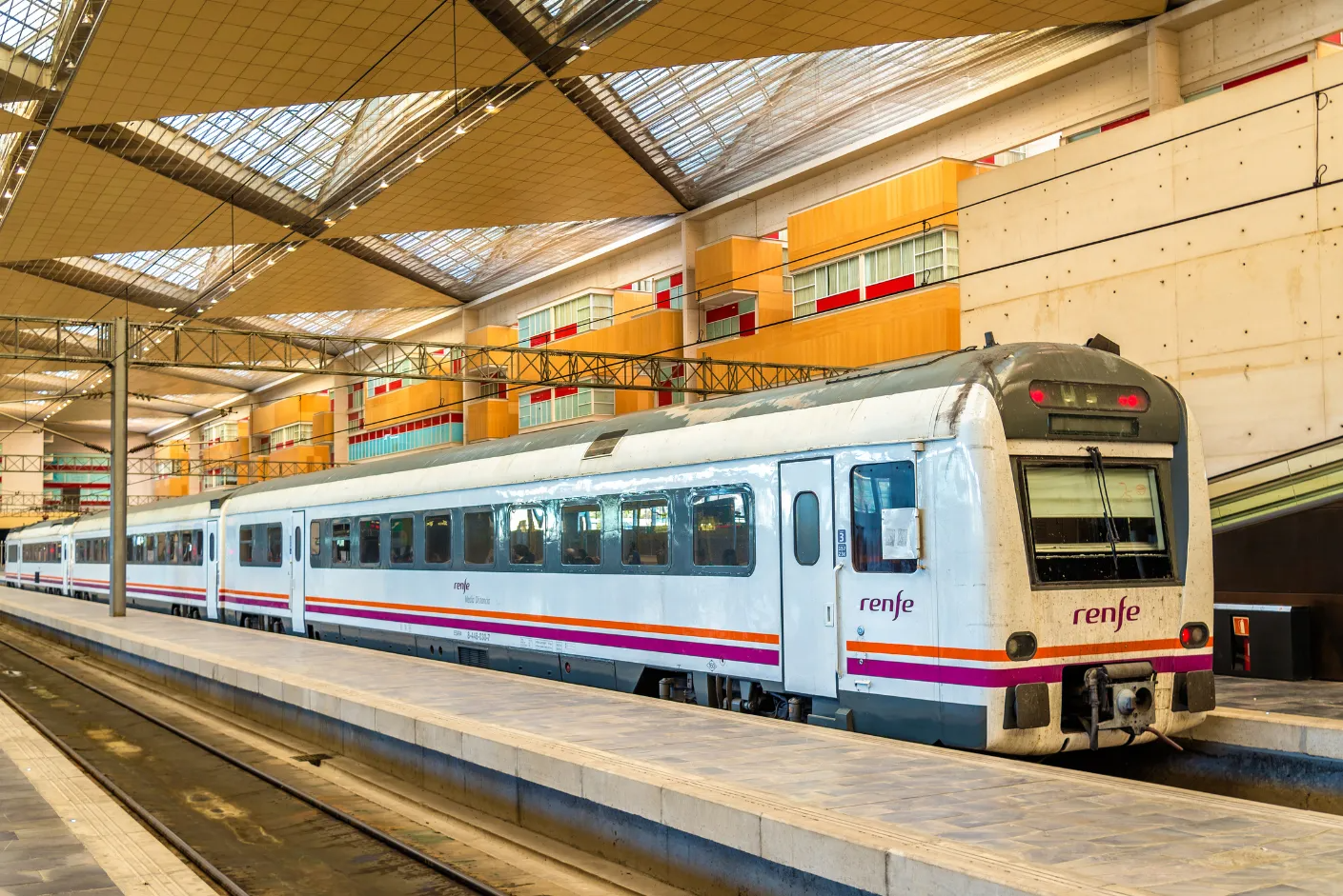 "examen Operador comercial renfe": Cómo prepararse y aprobar en España